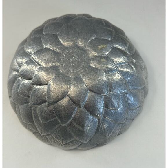 Wilton Armetale Co BRUCE FOX DESIGNS Pewter Artichoke Leaf SERVING BOWL 7in - Picture 1 of 7